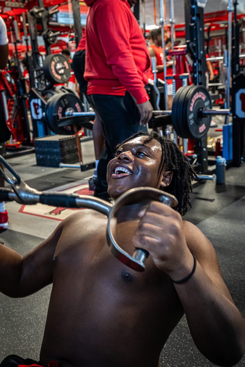 THE GRIND!! #RINGSZN💍

<a href="/RedElephant_FB/">Gainesville HS Football</a> <a href="/RecruitTheG/">Gainesville FB Recruiting</a> <a href="/CoachD_GVL/">Deon Williams</a> <a href="/Mathis_Strength/">Nate Mathis</a> <a href="/JoshNiblett/">Josh Niblett</a> <a href="/TOTAL_ATHLETE/">Total Athlete</a> <a href="/CoachBeck56/">CORY BECK 🦅🏈</a> <a href="/CoachGCarswell/">Greg Carswell 👐🏿🏈👣</a> <a href="/RecruitGeorgia/">Recruit Georgia</a> <a href="/CoachK_Smith/">Kasey Smith</a> <a href="/CoachHunnicutt/">Coach Christian Hunnicutt</a>