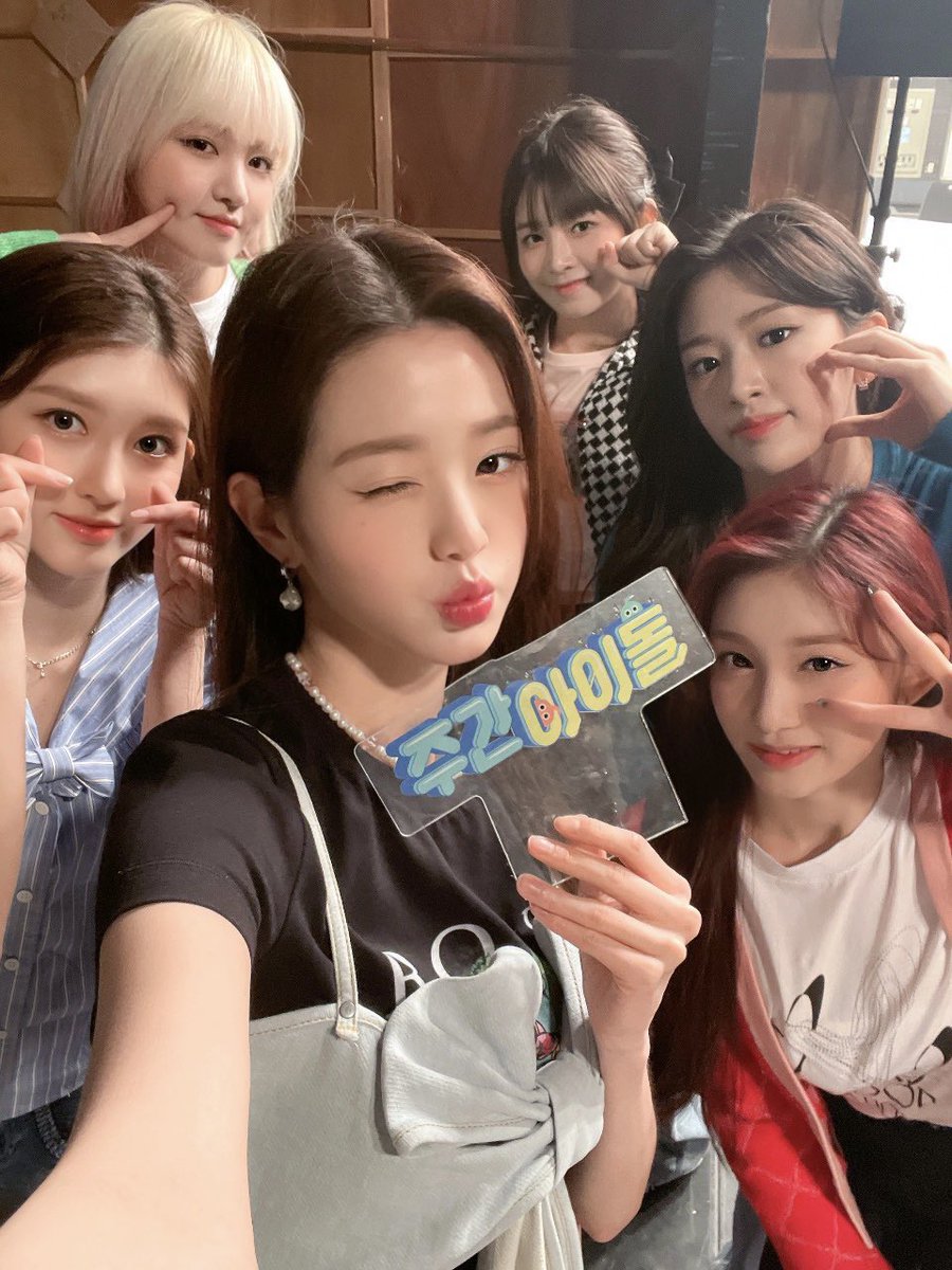 ⠀
⠀⠀⠀       𝕳ē𝕪  🏹  𝑐up𝕚d’s だけ ♡ ⓸ 𝕥𝔥e
⠀⠀⠀⠀                  𓊈 𝑤eē𝚔𝐥y 𝕚𝚍ō𝐥 𓊉

⠀⠀⠀⠀ ⠀⠀          ⠀         ⠀