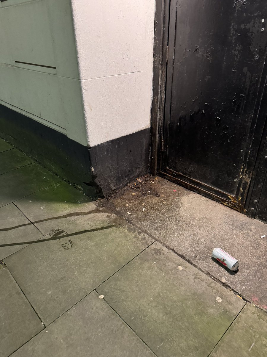 Ravinboutnowt's tweet photo. Urinating in the street, literally 50 metres from a GMP city centre police station, this is @AndyBurnhamGM legacy!! @ManCityCouncil turning the city into a circus every weekend , another proud moment #Manchester #dump #Labour #circus https://t.co/z8Z4lNNT4Q