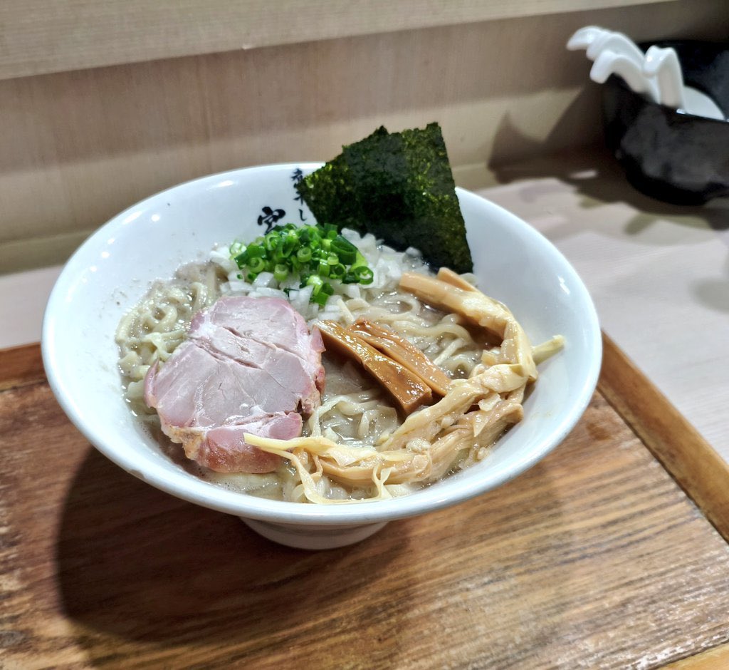 煮干しページ 営業時間 11:00〜15:00 17:30〜21:00 メニュー 【極濃煮干しつけ麺