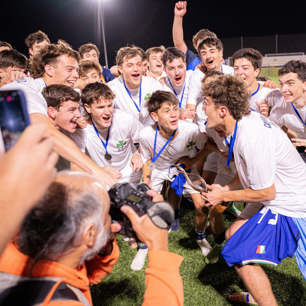 👊🏼 Hᴀʏ ᴛɪ́ᴛᴜʟᴏs ϙᴜᴇ ᴅᴇғᴇɴᴅᴇʀ 

Y otros por ganar. 

#VamosAzules ☘️