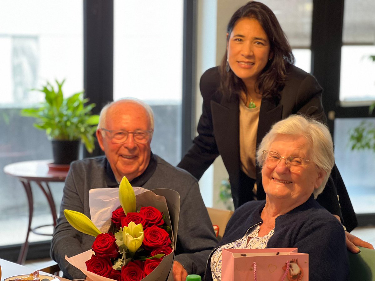 64 ans d’amour et de bonheur partagés que j’ai eu le plaisir de fêter avec Georges et Nicole. Un couple en résidence autonomie, rayonnant, d’une belle complicité pour ce moment rempli de joie et d’émotion.Félicitations à eux pour cette magnifique aventure à deux ! 🌹