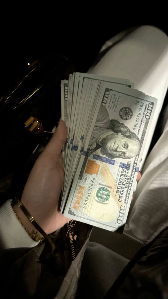 lockinonbase's tweet image. We locked in and now everyday is PAY DAY🤝