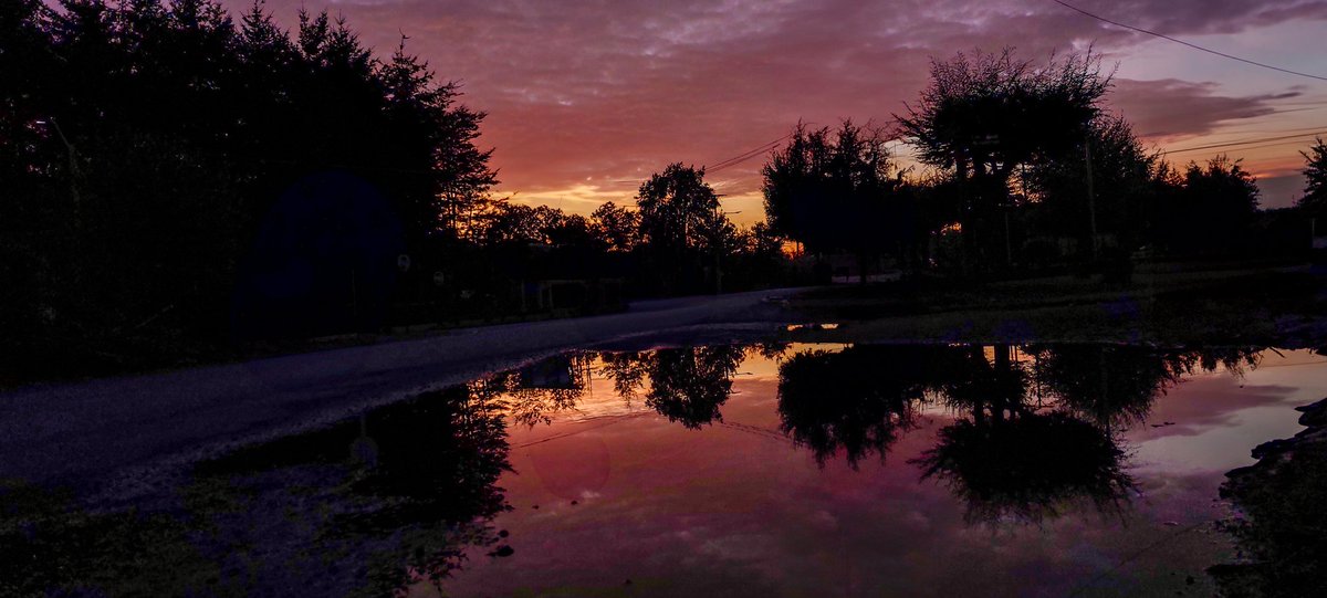 Maravilloso atardecer hoy en Coñaripe