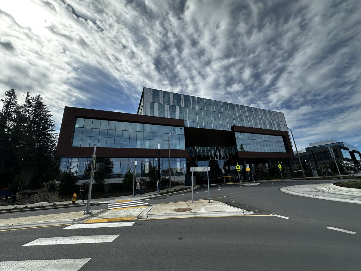 #MVPSummit <a href="/Microsoft/">Microsoft</a> has ended. What's a wonderful insights and news! #mvpbuzz