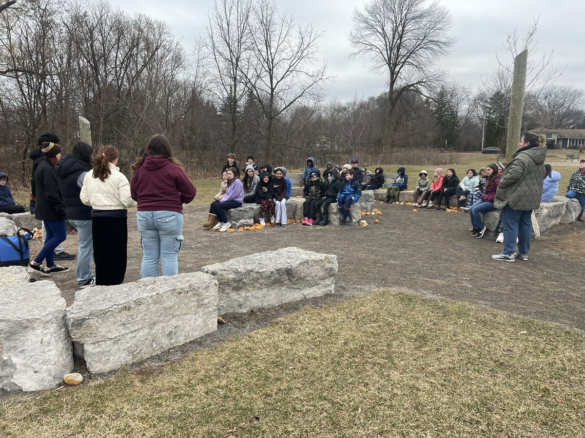 MsStevens_'s tweet photo. Thank you @NaturesNEAR for coming to @FRO_Bison and teaching the 3/4’s and 6’s about the Secret Life of Coyotes! They had so much fun learning through games. https://t.co/yXujx8u1R2