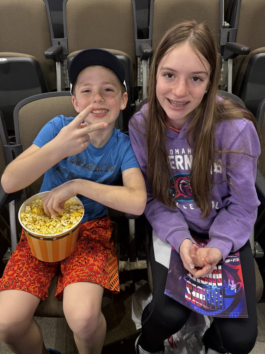 LechnerDiane's tweet photo. @OmahaSupernovas Let’s Go Novas!!! 🏐 https://t.co/RZxL08m2Qn