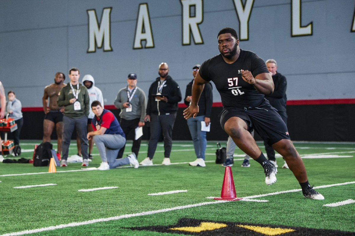 AaronWilson_NFL's tweet image. Maryland @TerpsFootball offensive lineman Isaac Bunyun, converted defensive lineman (6-3 2/8, 315) ran 5.19, 31.5 vertical, 9-3 broad jump. Benched 23 reps, impressed in positional drills. Met with five #NFL teams Pro Day, #Ravens local day April 12.  @Ibunyun_ @QRepresentation