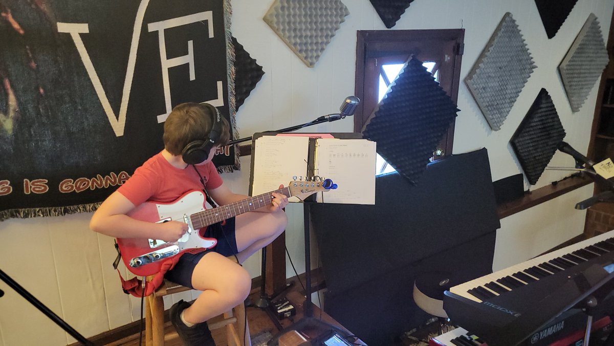 hnmgso07's tweet image. Are you ready for ROCKING INTO SPRING??? 

#highlandnorthmusicacademy #rockingintospring #studentconcert #vandykeperformance #greensboromusic #carolinamusic