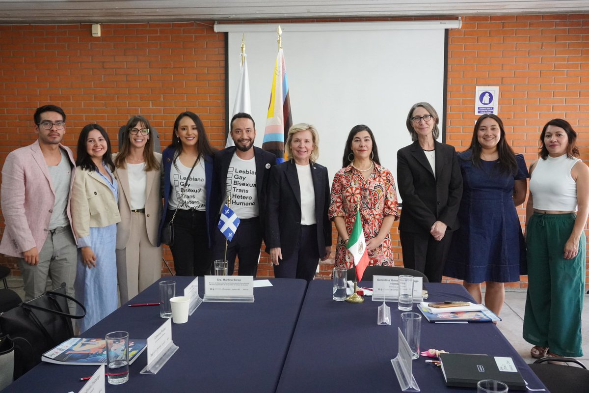 Yaaj México® (@yaajmexico) on Twitter photo 📢⚜️🇲🇽 Visita oficial Ministra de Estado Québec en México, Martine Biron <a href="/M_Biron/">Martine Biron</a>, Intercambio de buenas prácticas con <a href="/COPRED_CDMX/">COPRED CDMX</a> y <a href="/YaajMexico/">Yaaj México®</a>, impulsada de la mano con la Delegación General de <a href="/QuebecMX/">Québec en México</a>. 🏳️⚧️🏳️🌈
⚖️💜 Desde Yaaj México, en colaboración con la Delegación de 📢⚜️🇲🇽 Visita oficial Ministra de Estado Québec en México, Martine Biron <a href="/M_Biron/">Martine Biron</a>, Intercambio de buenas prácticas con <a href="/COPRED_CDMX/">COPRED CDMX</a> y <a href="/YaajMexico/">Yaaj México®</a>, impulsada de la mano con la Delegación General de <a href="/QuebecMX/">Québec en México</a>. 🏳️⚧️🏳️🌈
⚖️💜 Desde Yaaj México, en colaboración con la Delegación de