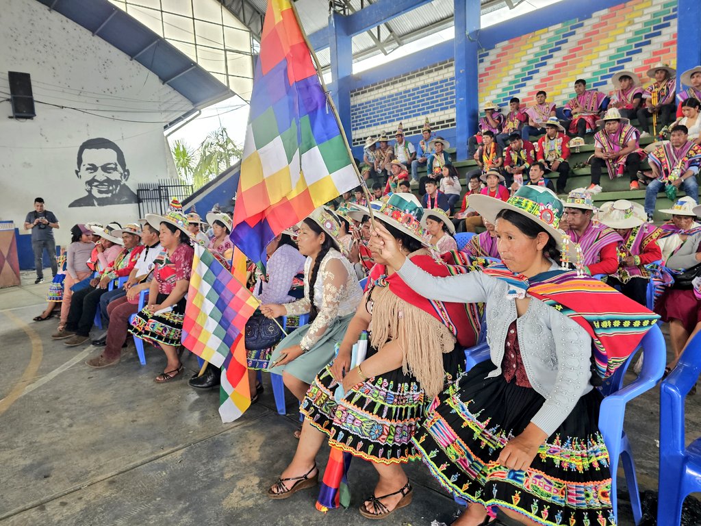 Tuvimos más de diez reuniones con organizaciones internacionales y nacionales en la víspera del Congreso Nacional de Refundación del Instrumento Político del Pueblo:

05:00.- Visita de una delegación del Brasil.
06:00.- Coordinación con el ex gobernador de Pando y senador Luis