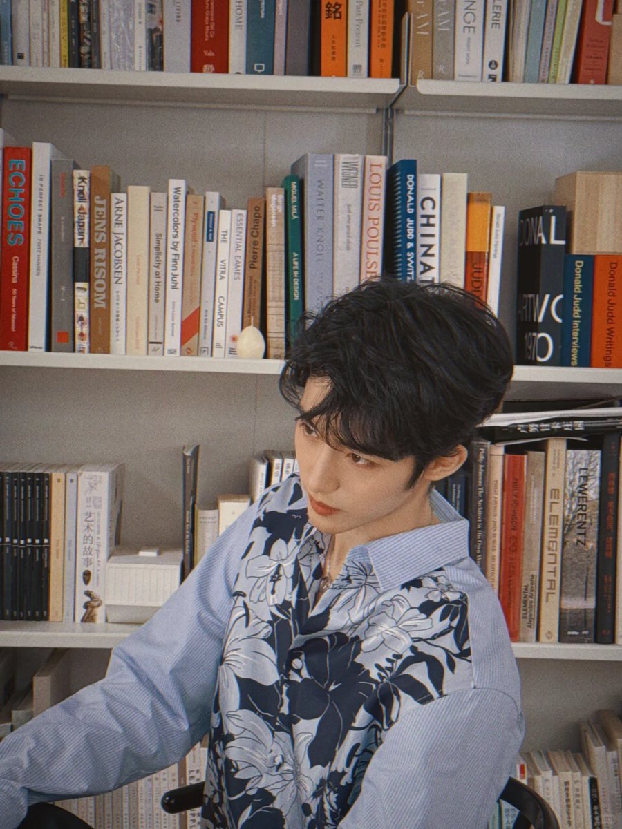 doiekunkun's tweet image. 250328 #WINWIN Xiaohongshu update #WayV 

#coolguy