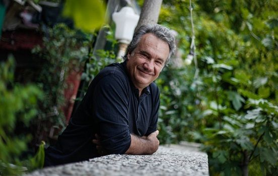 Harvard Üniversitesi, Cemal Kafadar'ın Ortadoğu Araştırmaları Merkezi Direktörlüğü görevini sona erdirmiş. Araştırma Merkezi ve Kafadar, İsrail destekçilerince Filistin'i desteklemekle suçlanıyordu. Rezalet. 
Akademiye açılan küresel bir savaş var.