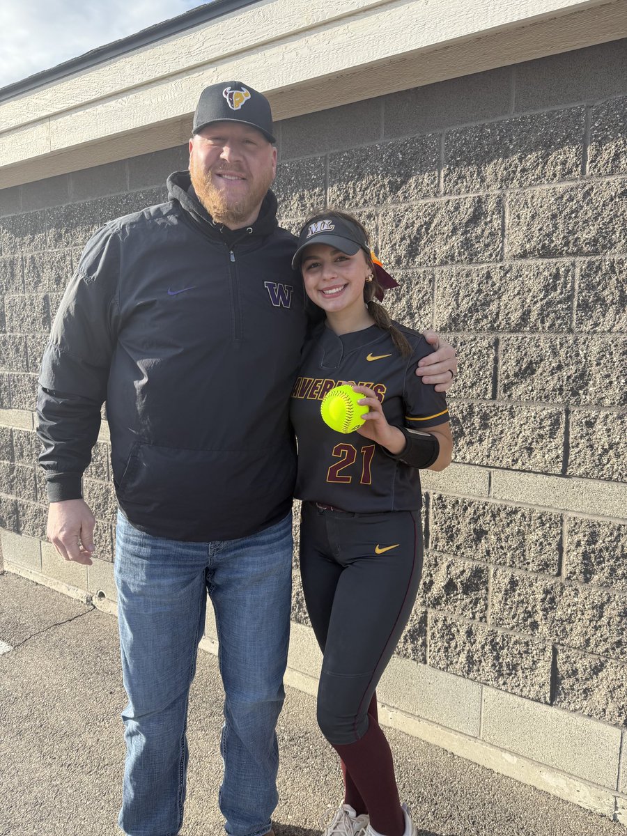 Jordan Reffett (@jordanreffett) on Twitter photo My Daughter Addisyn Reffett just hit for the Cycle against Sunnyside! LFG!
#GirlDad <a href="/UWSoftball/">Washington Softball</a> <a href="/CoachTarr/">Heather Tarr π¦ π</a> My Daughter Addisyn Reffett just hit for the Cycle against Sunnyside! LFG!
#GirlDad <a href="/UWSoftball/">Washington Softball</a> <a href="/CoachTarr/">Heather Tarr π¦ π</a>