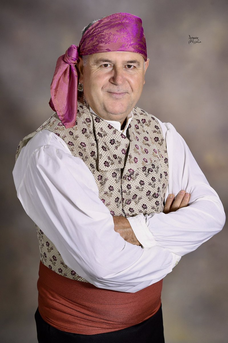 📣 En Junta General celebrada el 28 de marzo, Roberto Godoy Cortes ha sido reelegido como presidente de la Falla Gayano Lluch para el ejercicio fallero 25/26

Le deseamos las máximas de las suertes para su nueva presidencia.
¡Enhorabuena, Roberto!
<a href="/JCF_Valencia/">Junta Central Fallera</a>