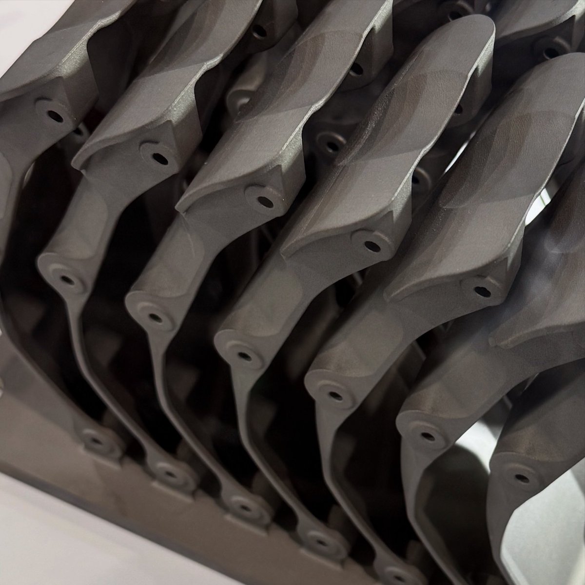 oerus_agency's tweet image. 3D printing has yet to gain significant traction in bike component manufacturing in Taiwan. In contrast, China’s abundance of local manufacturers in titanium rich province of Shaanxi makes additive manufacturing more affordable.

#WeCreateAdvantage