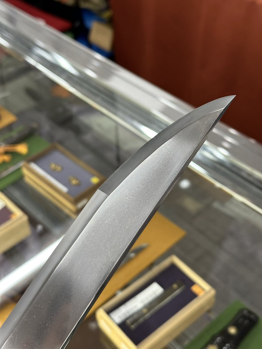 ②ソボロ助広の片切刃脇差 非常に珍しいソボロ助広の片切刃造。 重ねが