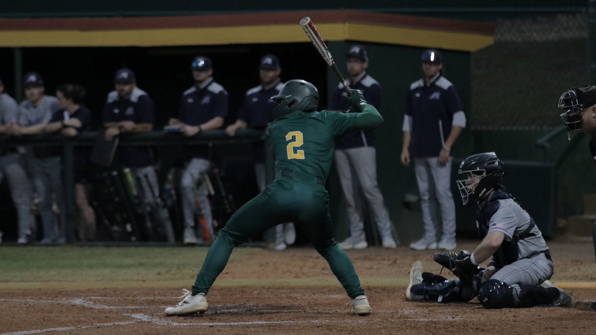 𝙇𝙄𝙊𝙉𝙎 𝙒𝙄𝙉!

@saintleobase opened its <a href="/D2SSC/">Sunshine State Conference</a> series at Embry-Riddle with a 7-6 victory on Friday night!!

📰bit.ly/43BMHgR

#GOLIONS 🦁 | #SAINTLEO1PRIDE🦁
