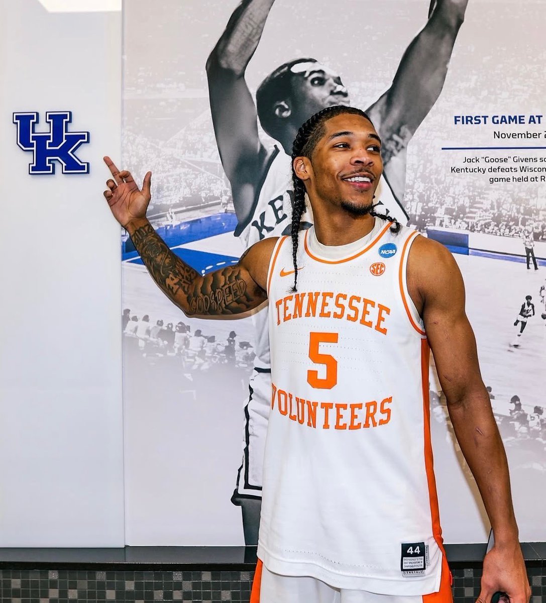 This man knew they were about to go belt to ass on the Wildcats