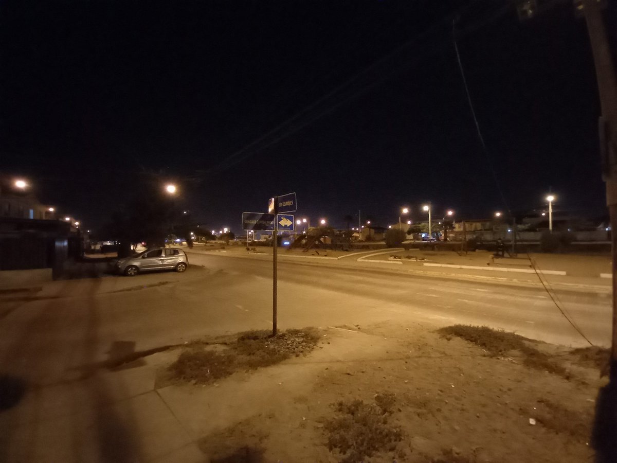 RicardoeBravog's tweet photo. @aguasdelvalle Recorrí 2 supuestos puntos de abastecimiento en #PuntaMira y no hay absolutamente nada en esos sectores, ni estanques de agua, ni camión aljibe
Hay mucha vecinos q no alcanzaron a juntar agua y andan buscando el vital elemento en los supuestos puntos publicados
Adjunto imágenes.. https://t.co/7mHyYAl4fS