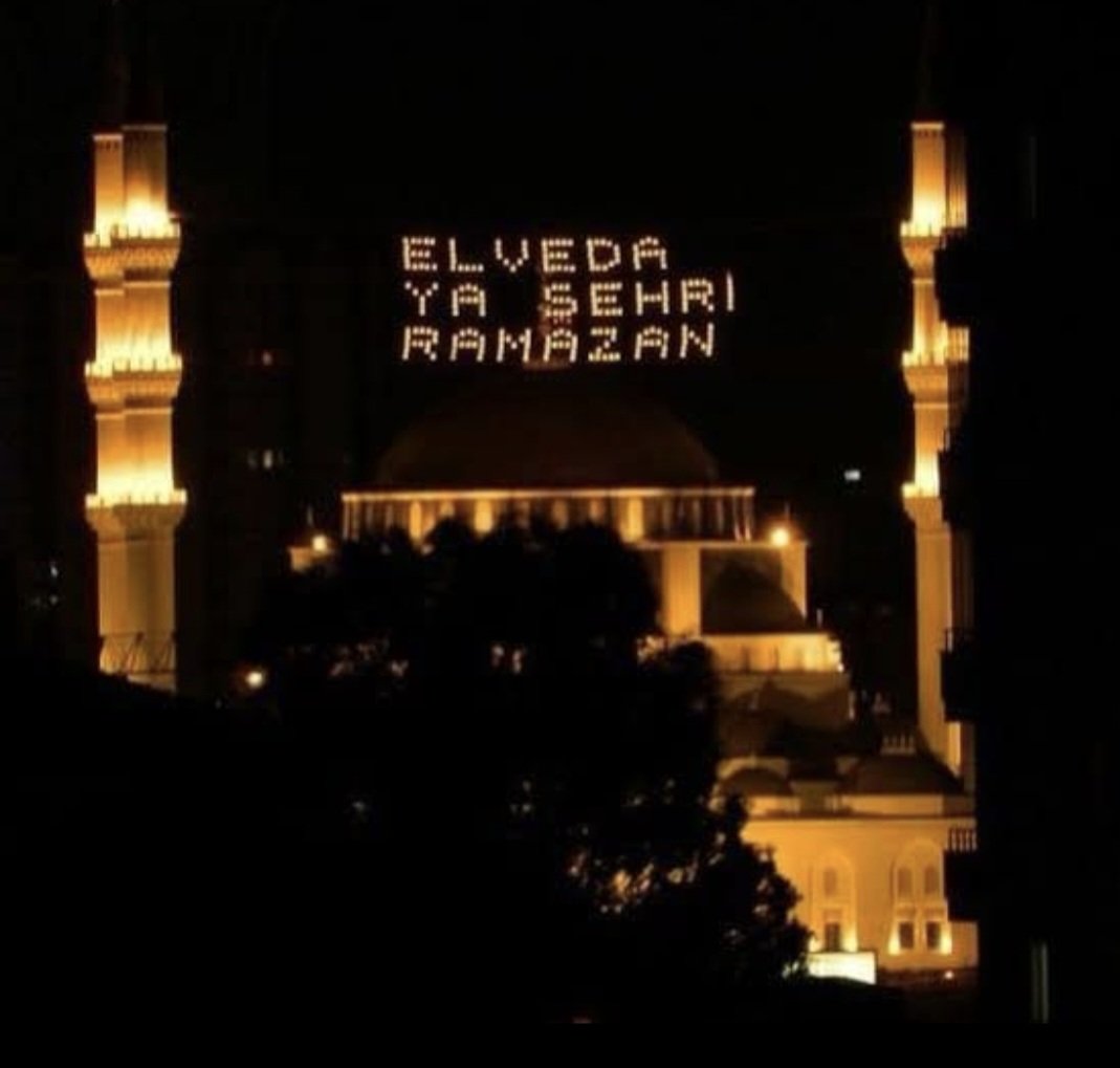 Son sahur hürmetine, arefe günü hürmetine, Cenabı Allah Ramazan ayında yaptığımız tüm ibadetleri izzeti dergahında kabul etsin. Bu ayda gönlümüzden geçen en güzel dileklerimizi ve dualarımızı kabul etsin. Tekrardan ramazan ayını idrak etmeyi nasip etsin🙏 #elvedayasehriramazan