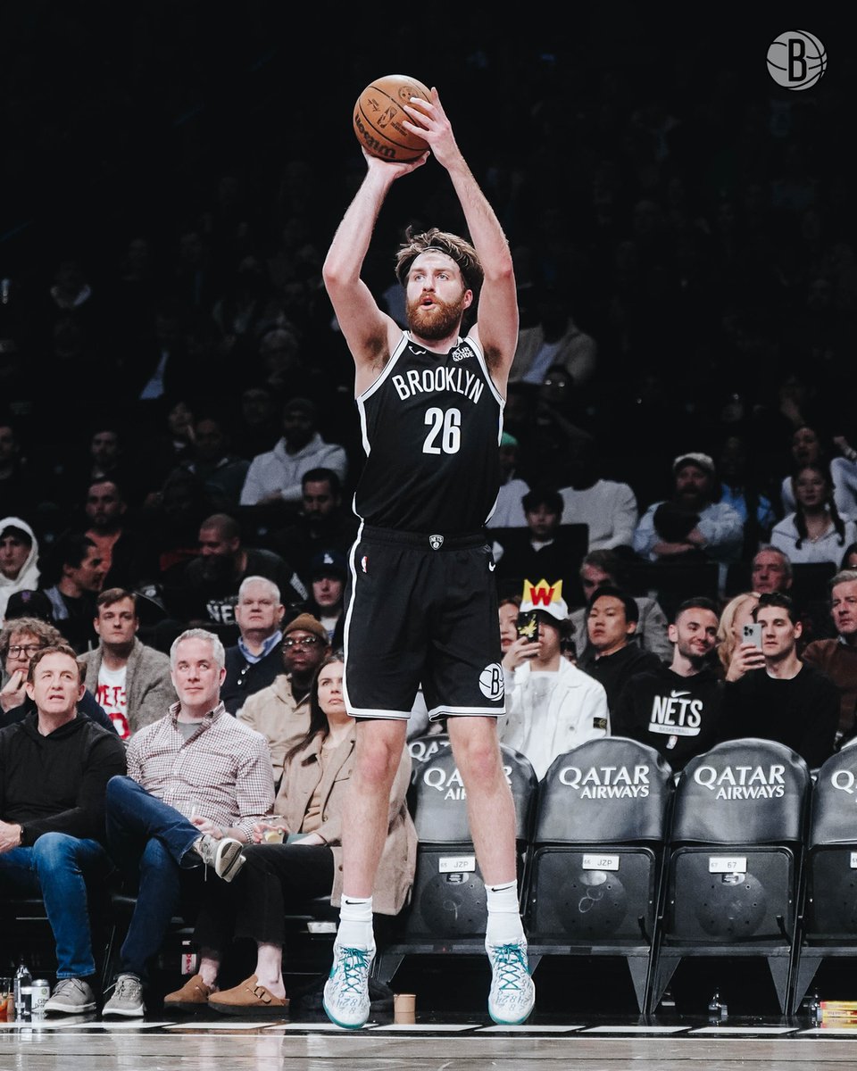 .<a href="/drewtimme2/">drew timme</a> tonight:

11 PTS | 4-6 FG | 10 REB

He's the fifth player in franchise history to record a double-double in their NBA debut.