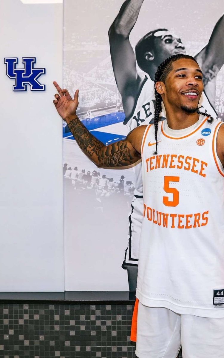 gmannVOLS's tweet photo. Kentucky, forever this https://t.co/SqBjH3tvKV