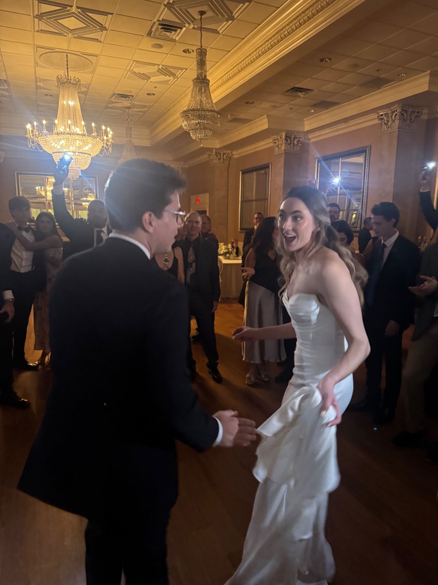 Luci &amp; Lily wedding 👏👏👏