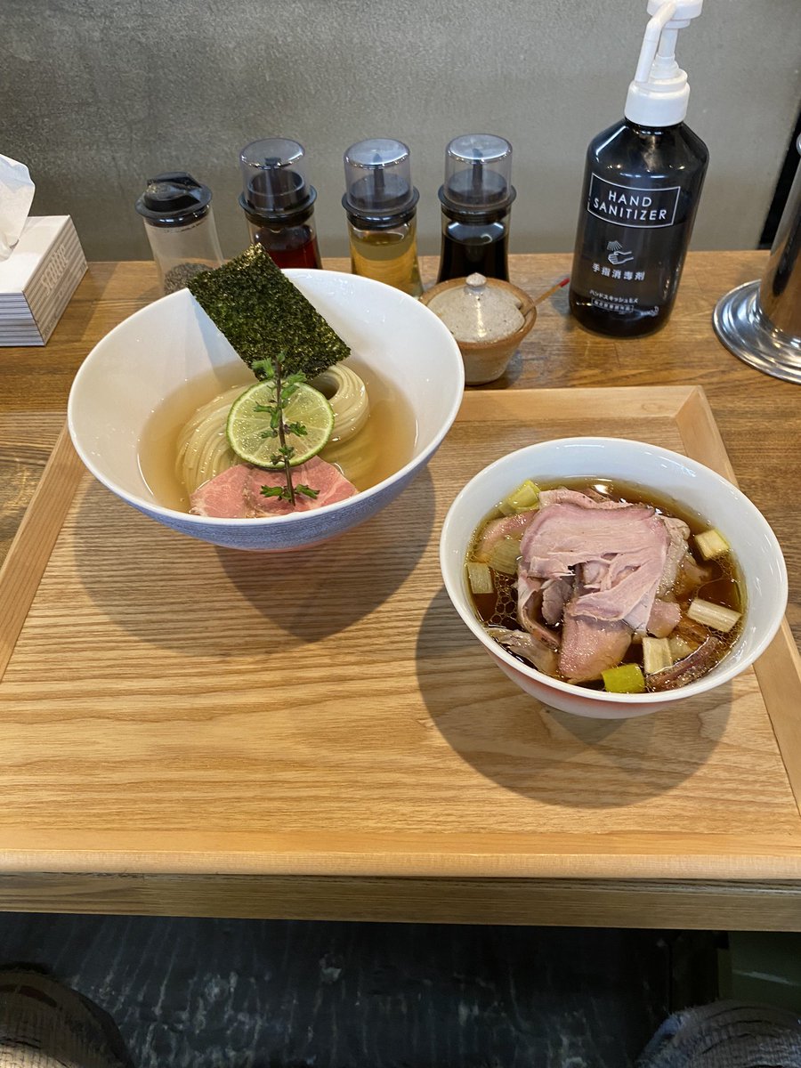 oudouyakashiwa's tweet photo. つけ麺博1位になった
ヨコクラストアハウスさん
青森軍団と食べてきました
さすがの1位
初めて食べた昆布水つけ麺
国産小麦を使った独特の麺
改めてラーメンの世界は
凄いなと感動しました
30日イベントはひらこ屋
さんよりプレゼントも用意してあります
いいねとリツイートで宣伝よろしくお願いします https://t.co/cC6zMMFeem