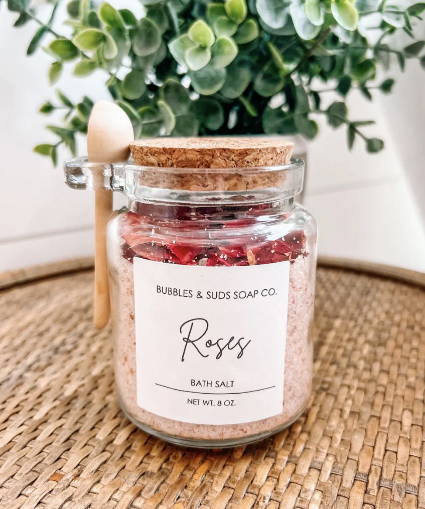 Jessica_1229's tweet photo. My sister added bath salts to her site, go grab some! They are amazing! https://t.co/JTwvEOa2yx https://t.co/ZJiQQaV8Hv