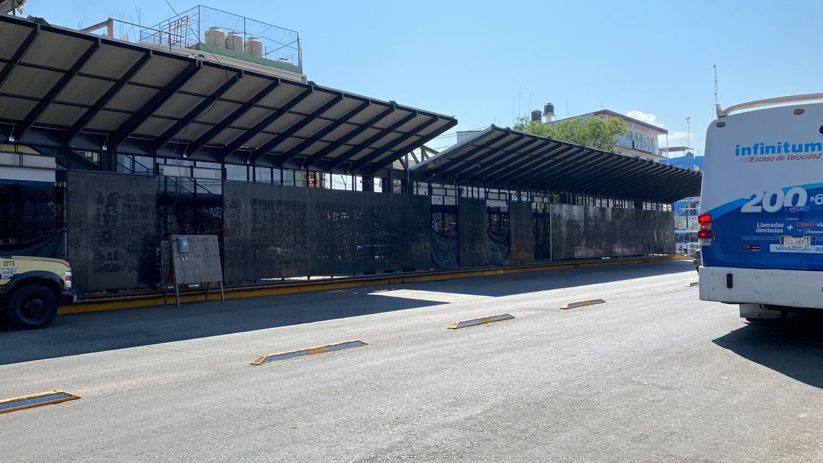 🚍 Ray Chagoya propone eliminar paradas del Binni Bus en el Mercado de Abasto

La propuesta busca mejorar el tráfico y la seguridad en la zona, con el apoyo de los comerciantes.

#Oaxaca #BinniBus #MejoraUrbana