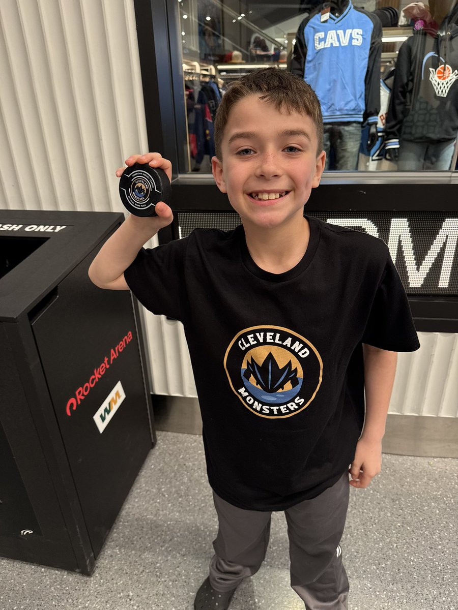 CoachMiner22's tweet photo. The nice boy next to us caught a puck and gave it to my nephew. Not a bad first game. Went to a shoot out and lost but still fun. https://t.co/cMmznt6xOl