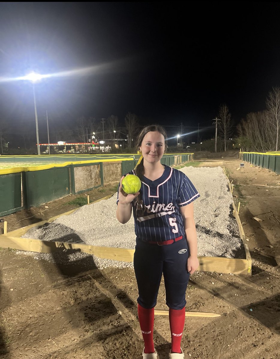 MollyStephan28's tweet photo. Had a great start to the tournament tonight with hitting the first home run of the season for my team.  We also got a great win, so exited for the rest of the season! https://t.co/HAbKTLRdbX