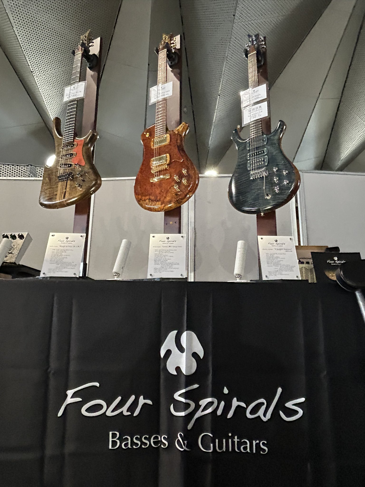 Four Spirals Basses & Guitars (@FourSpirals) / X