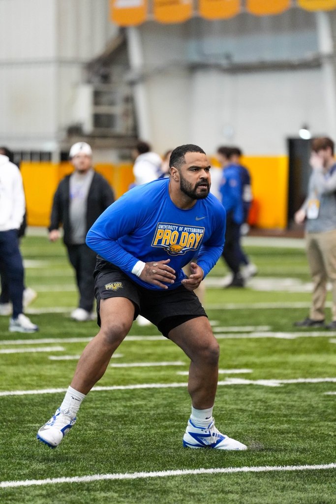 Aaron Wilson (@aaronwilson_nfl) on Twitter photo Pitt <a href="/pittfootballfam/">Pitt Football Family</a> offensive lineman Jason Collier Jr. <a href="/JasonCollier50/">Jason Collier</a> (6-6, 311) ran 5.18 40, 29.5 vertical, 4.69 shuttle. Benched 25 reps, impressed in position drills.
Workout attended by majority of #NFL especially heavy representation #Steelers <a href="/QRepresentation/">Quality Representation</a> Pitt <a href="/pittfootballfam/">Pitt Football Family</a> offensive lineman Jason Collier Jr. <a href="/JasonCollier50/">Jason Collier</a> (6-6, 311) ran 5.18 40, 29.5 vertical, 4.69 shuttle. Benched 25 reps, impressed in position drills.
Workout attended by majority of #NFL especially heavy representation #Steelers <a href="/QRepresentation/">Quality Representation</a>