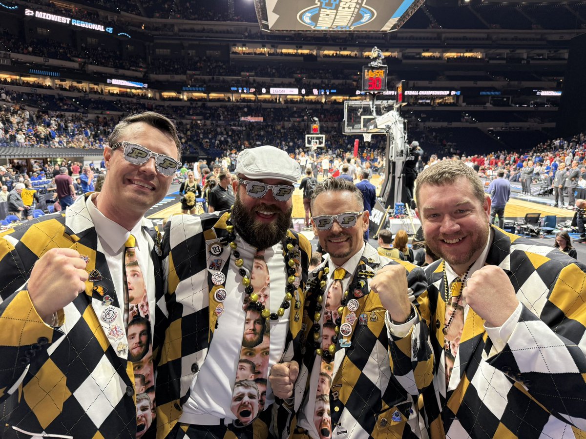 Game time.  Let’s go <a href="/BoilerBall/">Purdue Men's Basketball</a> <a href="/ThePaintCrew/">The Paint Crew</a> 

#Boilerup