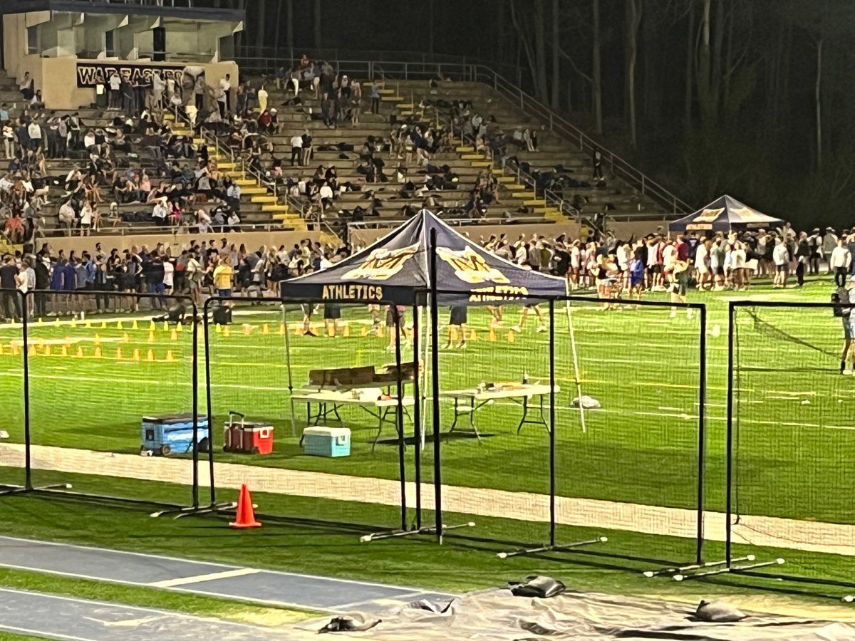 dwaugh3's tweet photo. Wow!  Tommy Latham in rarified air.  3:59 in the mile!!!!!  Amazing athlete and person https://t.co/9ugzjWG04P