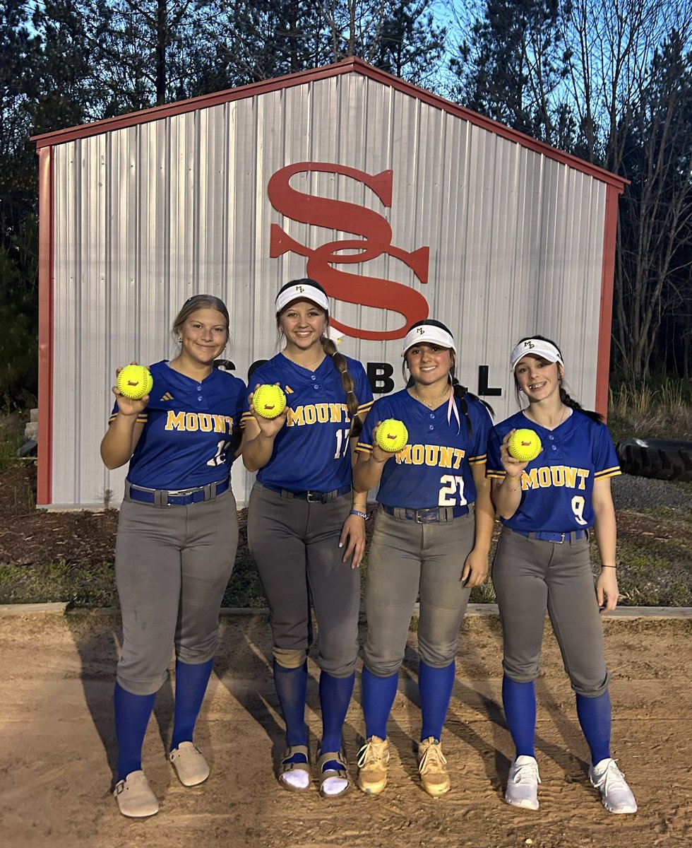 Courtney Cole tweet media