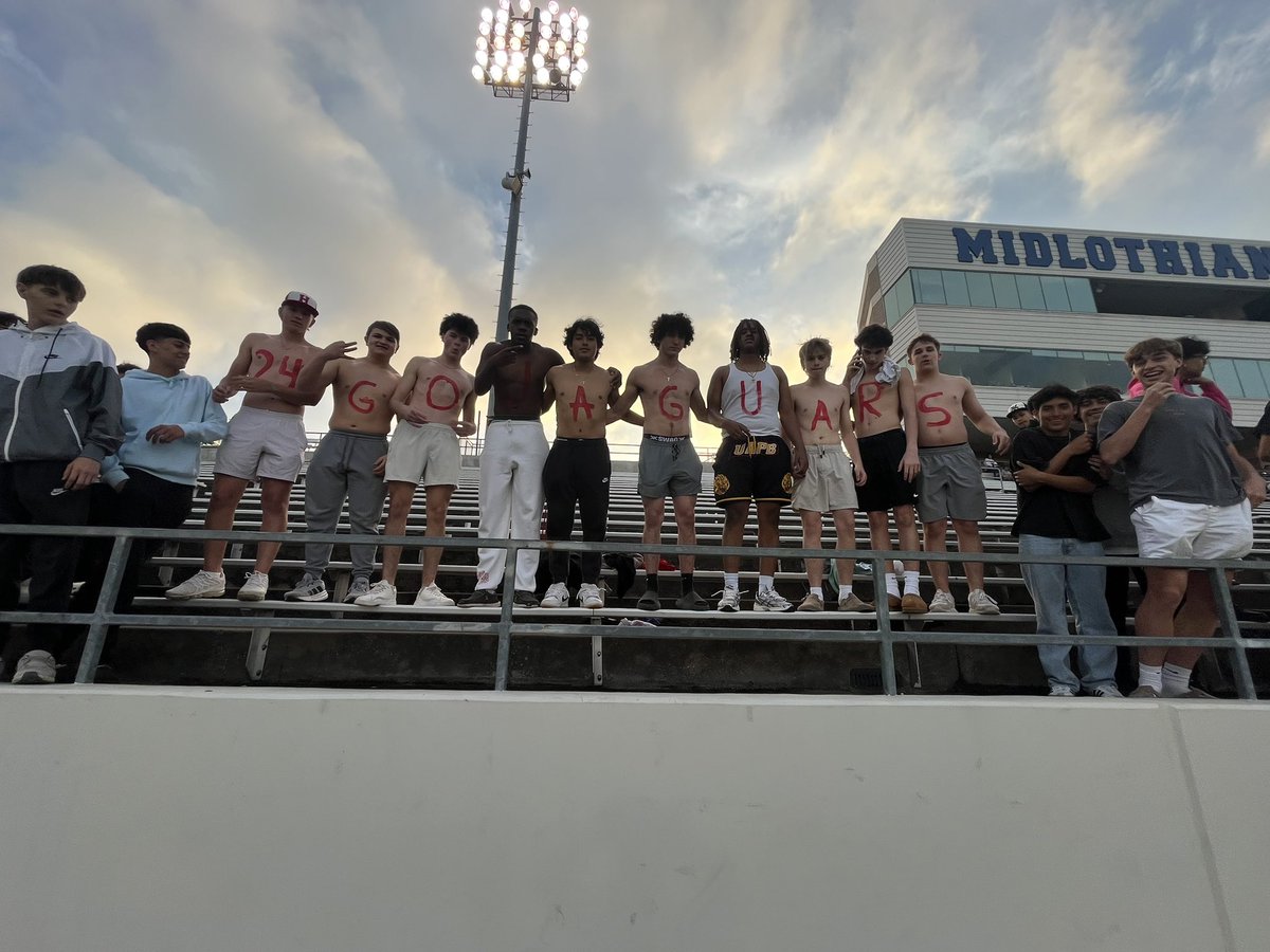 Landon_Wilson16's tweet photo. Awesome job to everyone that showed up for the games today!! Great win my Lady’s Softball for a 7:3 win and also to Lady’s Soccer for giving it their all in the playoffs!!  #GOJAGS #HeritageJaguars #JagComp25 https://t.co/yOjyN8Z4ad