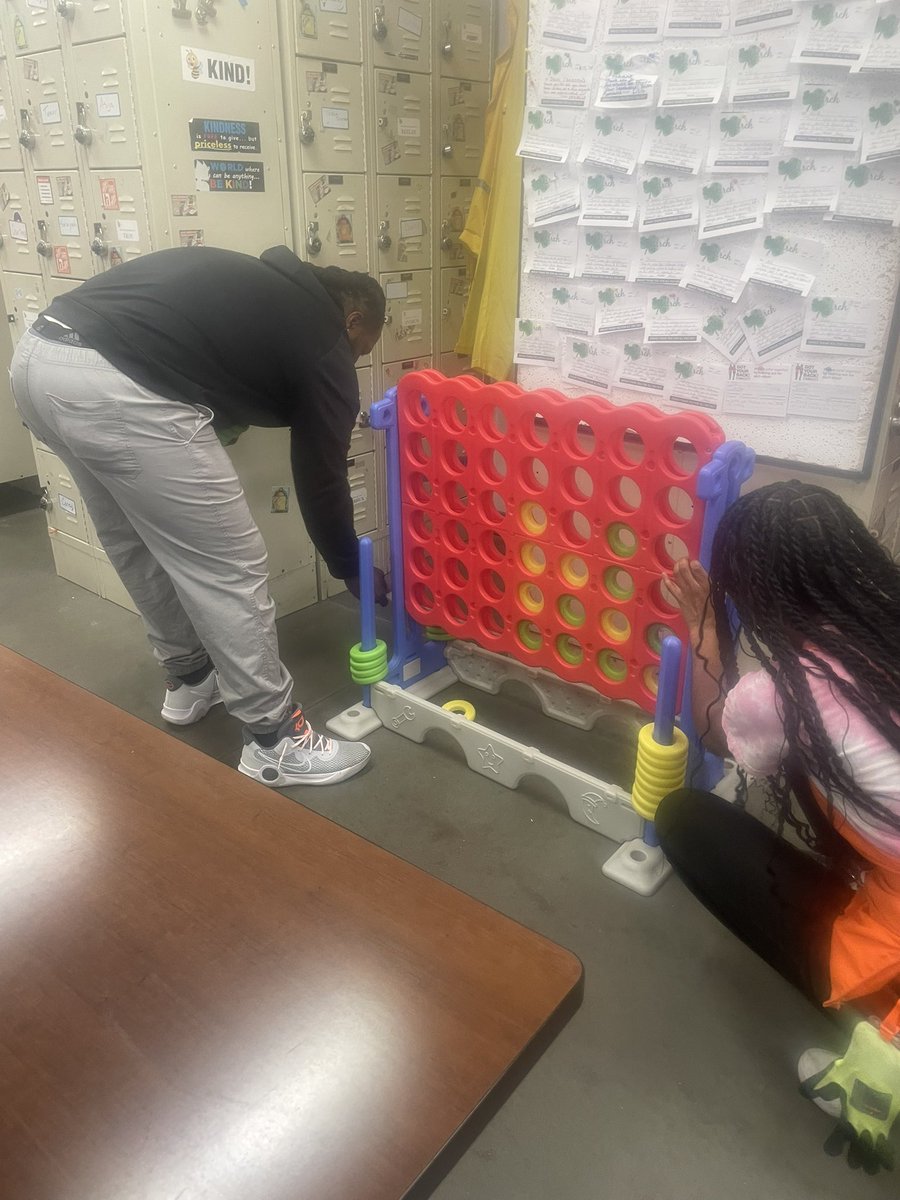 <a href="/JohnMorenoHD/">John Moreno</a> <a href="/SharptonDavid/">David Sharpton</a> <a href="/BrockDarby1/">@BrockDarby</a> <a href="/SusanMc79457080/">Susan McCauley</a> <a href="/piligueto15/">Pilar Estes</a> There was a Success Share Rodeo Shindig going down at #gr8at128!  All the Cowboys and CowGirls showed UP! Thanks <a href="/BohannonTodd/">Todd Bohannon</a> &amp; Fun Committee &amp; ALL that played A Part with Amazing food Fun &amp; Games 💯😍😊