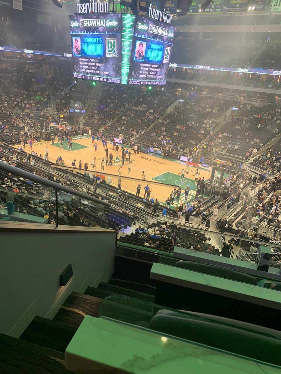 ๐จ reggiemills ๐ (@reggiemills_tv) on Twitter photo Another night in the <a href="/PrizePicks/">PrizePicks</a> suite. Clears underdog VIP any day of the week. Thanks for hookin it up again! Another night in the <a href="/PrizePicks/">PrizePicks</a> suite. Clears underdog VIP any day of the week. Thanks for hookin it up again!