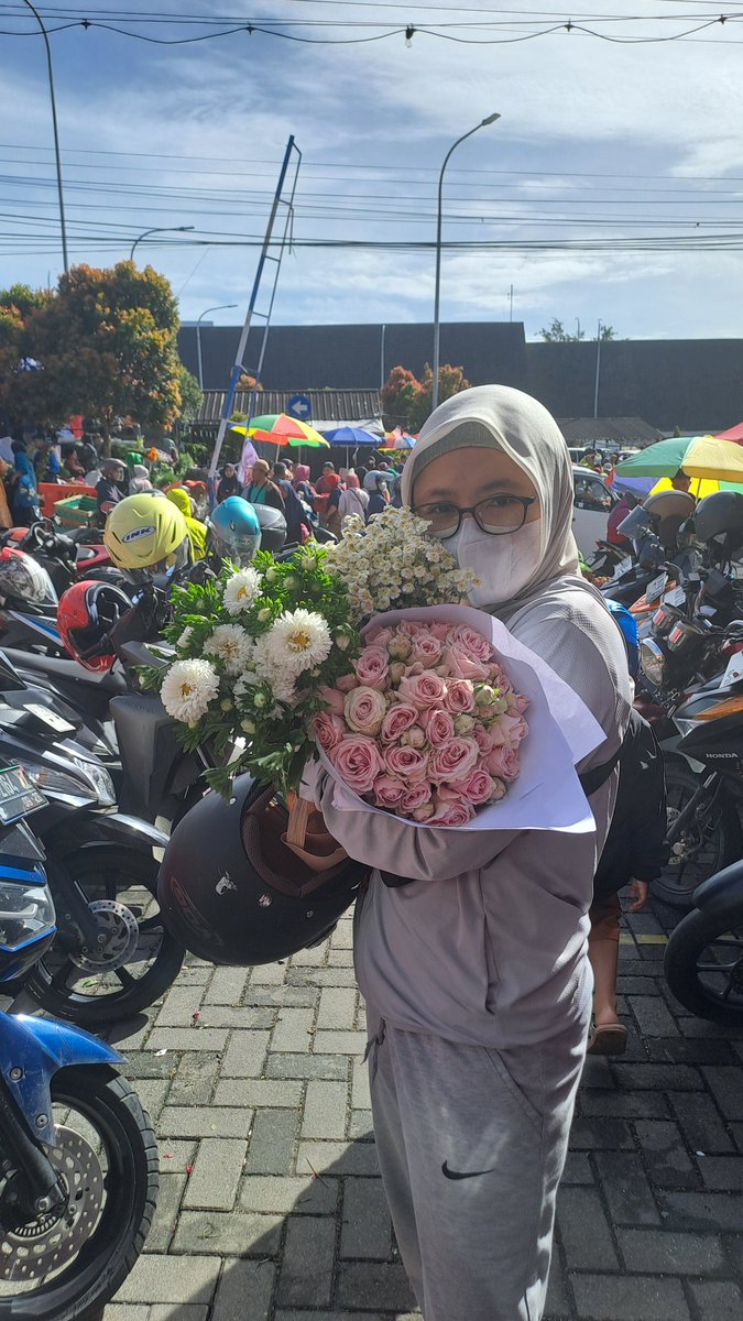 ndah 👩‍🌾🌹🌻 tweet media