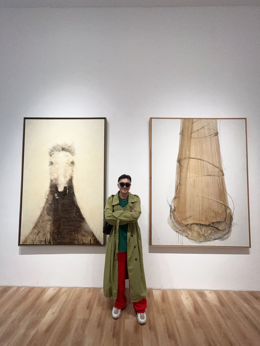 Nicky_Meng_'s tweet photo. 又生空间CYCLE SPACE 于2025年3月22日至4月22日呈现新展《生活在“蝴蝶”时间》。本次展览聚焦时间的非线性流动，以墨西哥帝王蝶保护区内的土著族群雅诺托和纳努的时间观为灵感，呈现吕岩、马兆琳、杨俐、许嘉维、陈大元、尹言、黄云长七位艺术家的作品。
#艺术 #展览 #艺术家 #Art https://t.co/M8JiifOWHi