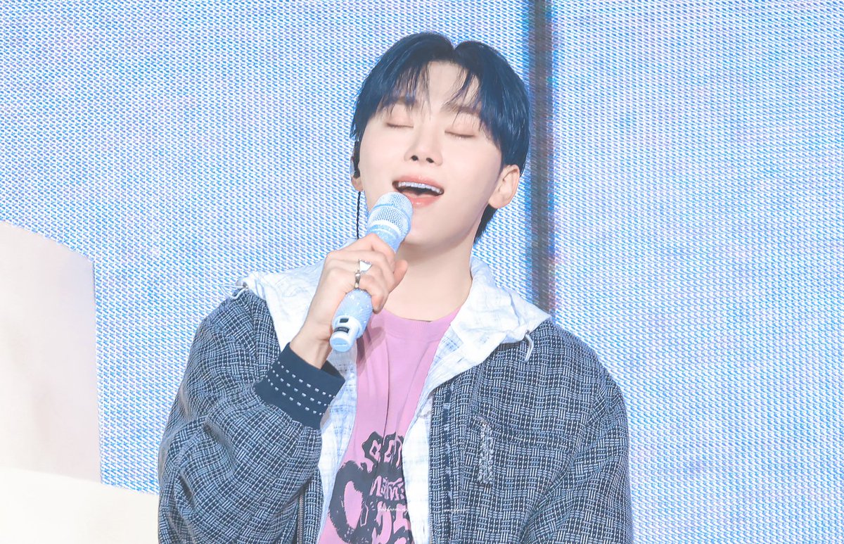 250321 캐럿랜드
승관승관 오늘도 조은하루보내기🥹
#승관 #세븐틴 #SEUNGKWAN #SEVENTEEN #スングァン