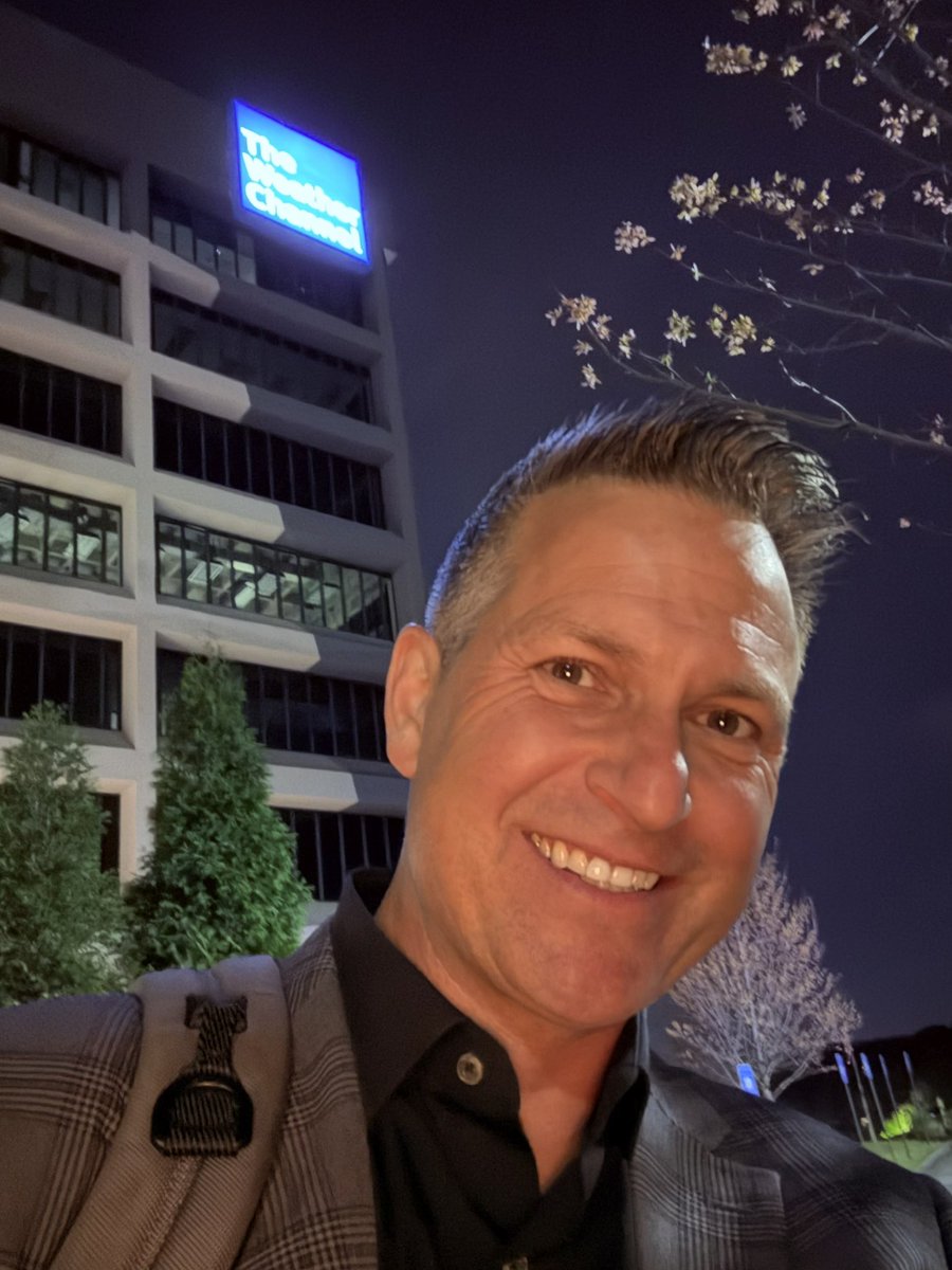 Chris Warren tweet media