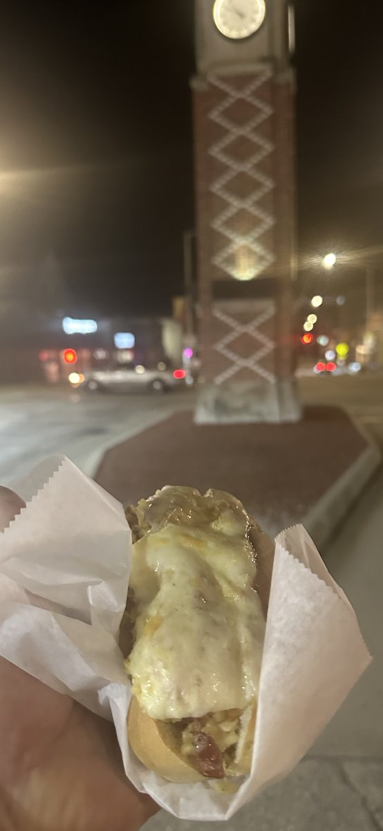 Weekend vibes are high in Ames thanks to <a href="/AmesSuperdog/">Ames Superdog</a>