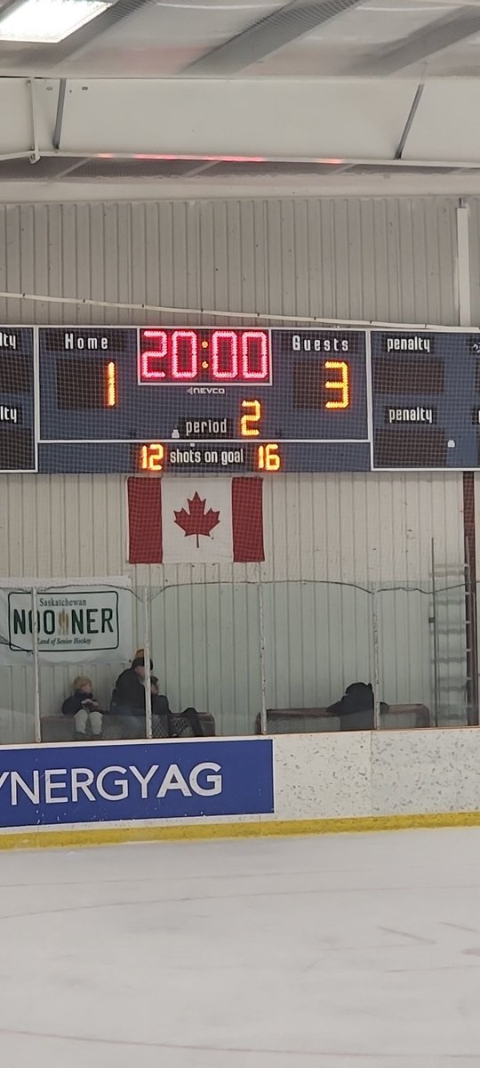 Raymore 3 (Eberle, Miller, Kazymyra) Lumsden 1 (Bentz ppg) after one period #QVHHL <a href="/SaskForum/">Wicked Deadly Sask Senior Hockey Forum</a>