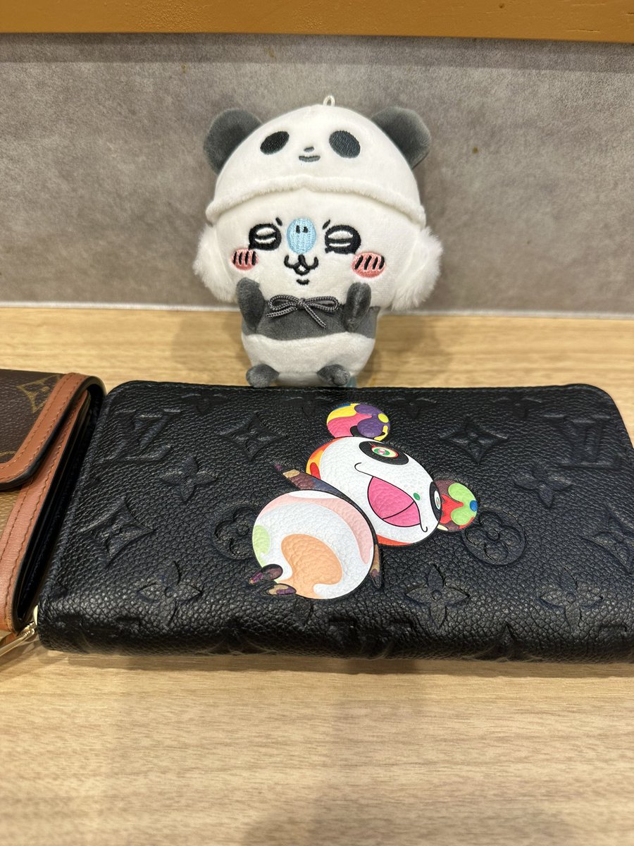dragon0611fly's tweet photo. 財布変えた👛🐼 https://t.co/fhgjwOsZUu