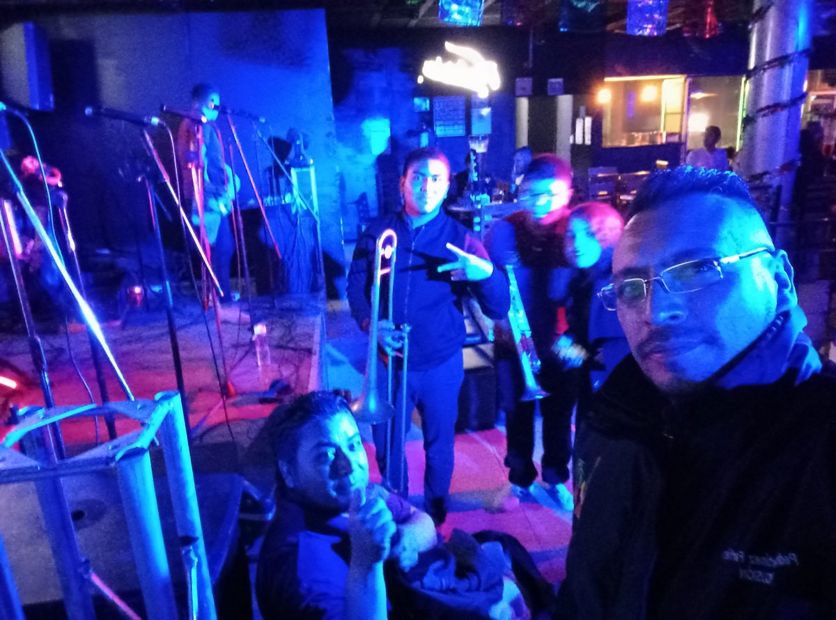 PeterMarfan's tweet photo. SKY Bar. Apizaco, Tlaxcala. https://t.co/0Om9r7lyxB