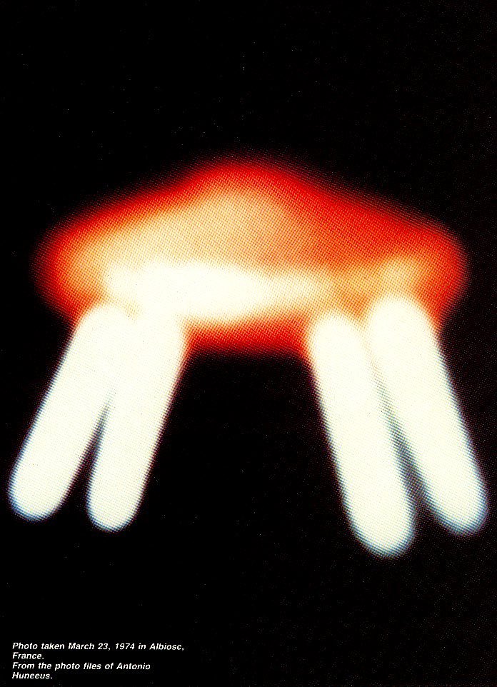 Arnfden0's tweet photo. #uapX #ufoX #ufotwitter #uaptwitter #NHItwitter #weareNOTalone #endUAPsecrecy #ovnis #NHIs #NOTmadebyhumanhands #UAPhearings #Imminent #ImmaculateConstellation #NationalArchives 

(((((((🛸))))))) https://t.co/UvL8D2KFqY